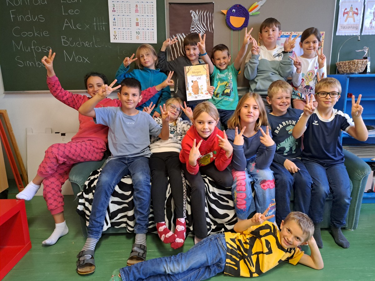 Mitbestimmen, Mitreden, Mitgestalten –Demokratie erleben in unserer Schulbibliothek